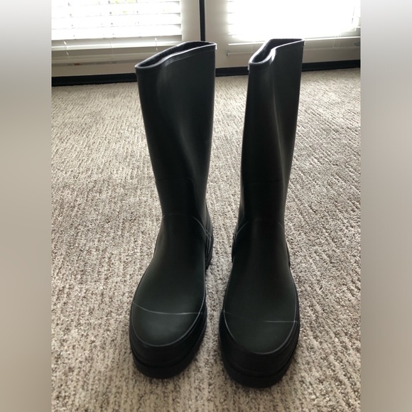 “Kathy Jean” Green Over Calf Rubber Boots - Picture 4 of 10